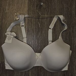 NEW 34 DD Hanes soft white bra